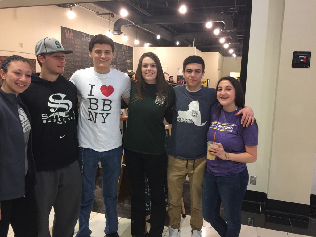 #bestbuddiesny walk. Awesome event. <a href="/egreenberg13/">Emma Greenberg</a> <a href="/shenbestbuddies/">Shen Best Buddies</a>