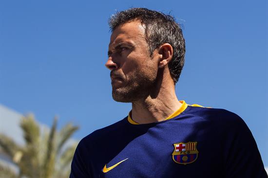 InfoOpenfutbol's tweet photo. Luis Enrique, con el 11 de gala menos @DaniAlvesD2 frente a @valenciacf . ¿Acertado? ¿Castigo? #DaniAlves https://t.co/gfWspDleyP