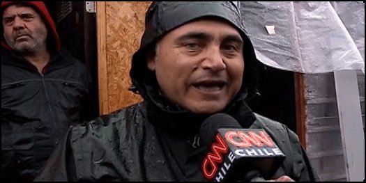 CNNChile's tweet photo. Canal Santa Marta se desbordó en Maipú https://t.co/VU7tsFhsKG #TemporalCNN https://t.co/cjCqrJt5NU