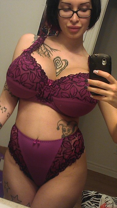I had that bra for years and I finally found the matching panties while randomly shopping!https://t.co/PqLsxQMIOq<a href="/tag/selfie"class="tags"><span>#selfie</span></a><a href="/tag/curvy"class="tags"><span>#curvy</span></a><a href="/tag/hot"class="tags"><span>#hot</span></a><a href="/tag/inkedgirl"class="tags"><span>#inkedgirl</span></a><a href="/tag/candid"class="tags"><span>#candid</span></a><a href="/tag/bigboobs"class="tags"><span>#bigboobs</span></a>
