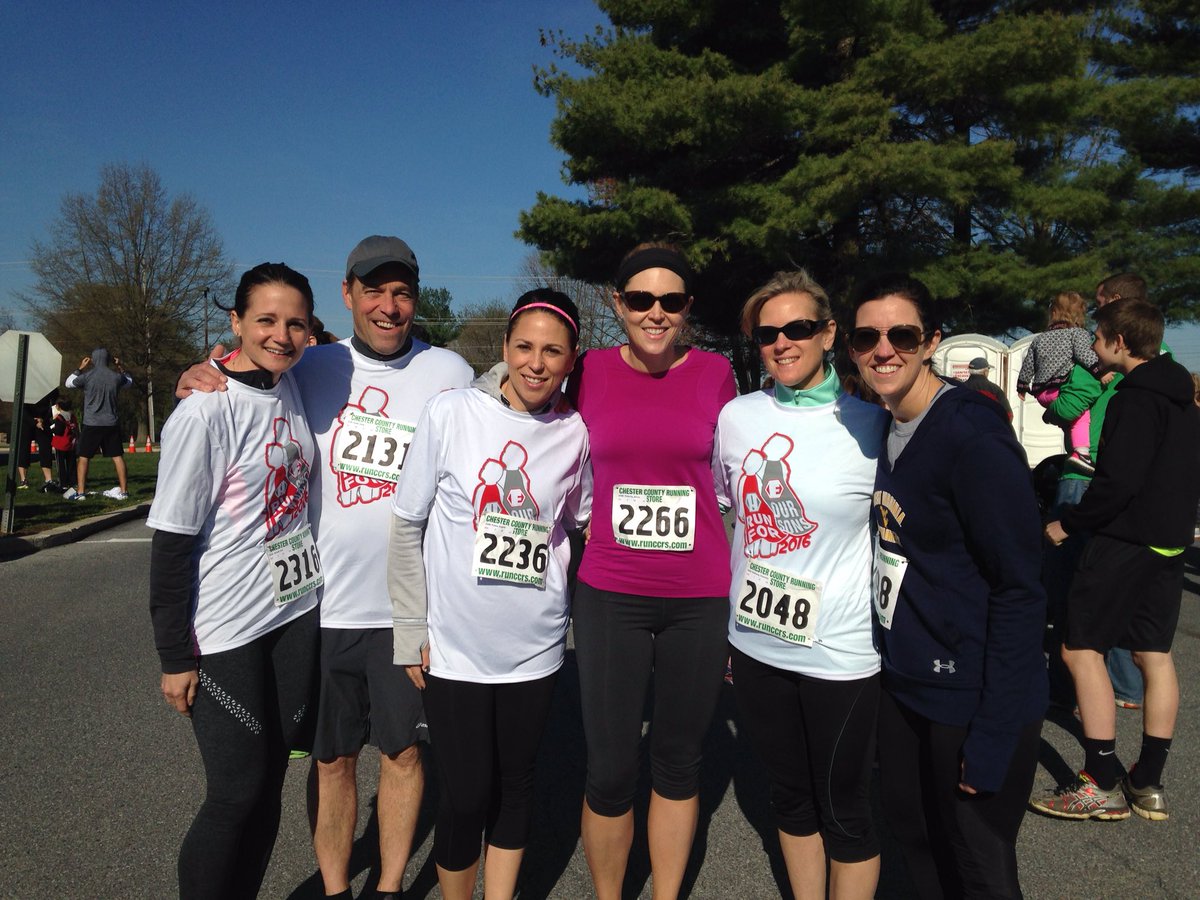 shawndutkiewicz's tweet photo. Team Chargers at yesterday's Run for our Sons 5K! #runforoursons #cfeschargers #teamchargers https://t.co/azShKsuBSg