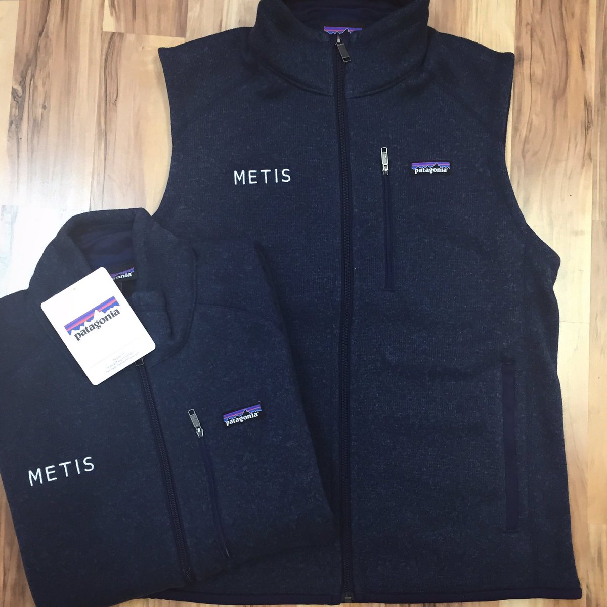 LegacyMonograms's tweet image. Looking for company gift ideas? #Patagonia #Dallas #embroidery #logo #vest #custom