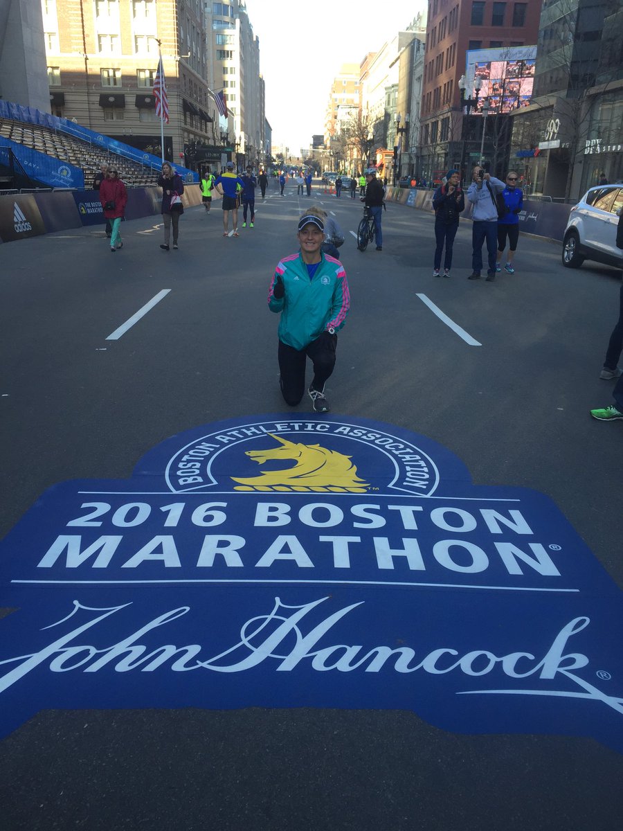 HoppyRunnercom's tweet photo. Its almost go time for Hoptimus Prime!!! #BostonMarathon #BostonStrong #boston #beerrunners #runningtogethoppy https://t.co/yoOjQ2LNJl