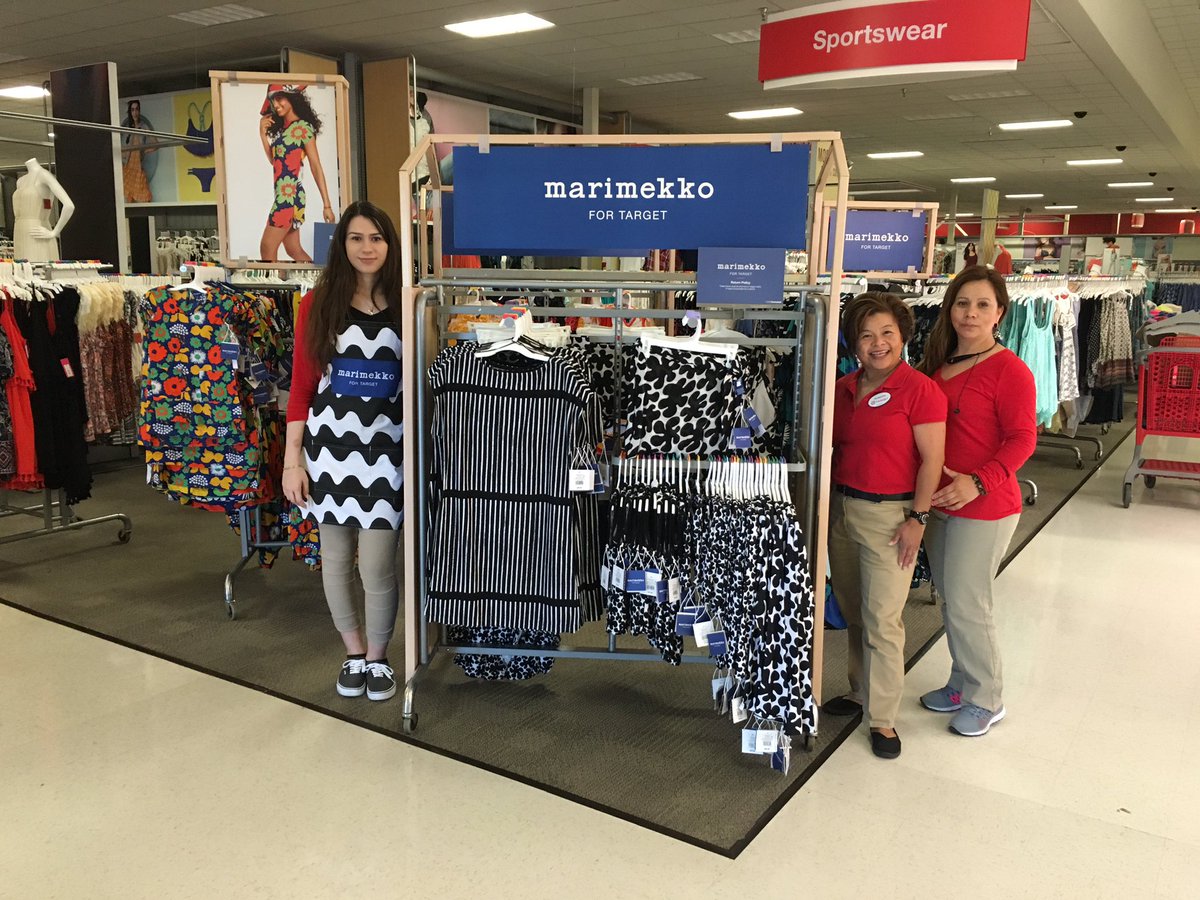 JennaPioli's tweet photo. Marimekko for Target! #g290style  #BestTeamEver #T0949 https://t.co/thbPvLcqxq