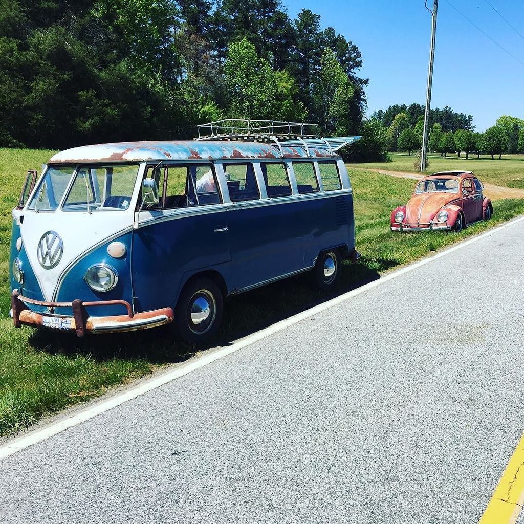beetlebug1938's tweet photo. Dad ran out of gas!!! It's always an adventure. #vwbug #vwbeetle #1200cc #40hp #vw #aircooled #Aircooled_society #v… https://t.co/ZnA3Rgpm0o