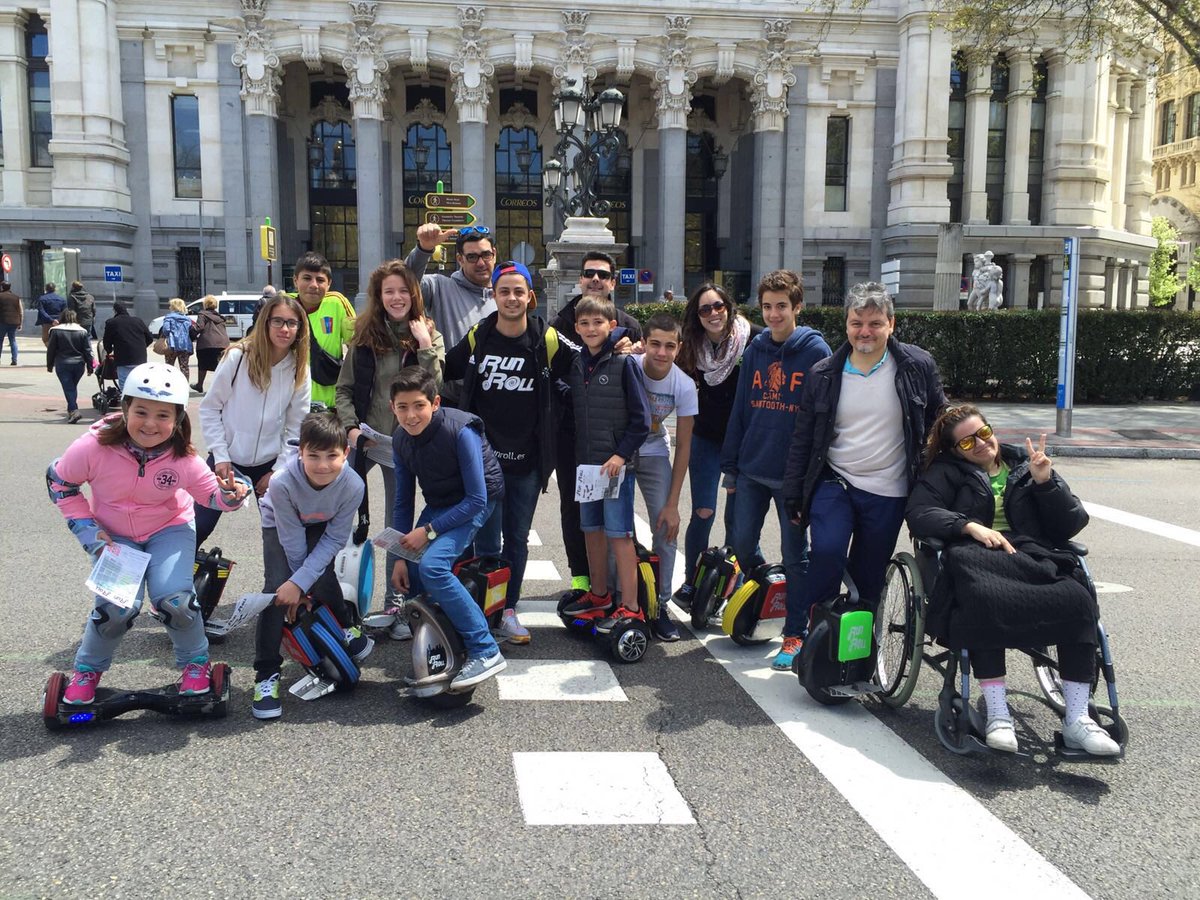runrollers's tweet photo. Runrollers en Madrid #runrollers #runroll #grupo #amigos #trabajo #madrid #centro #movilidad #carrilbicimadrid https://t.co/x0PZq88wfo