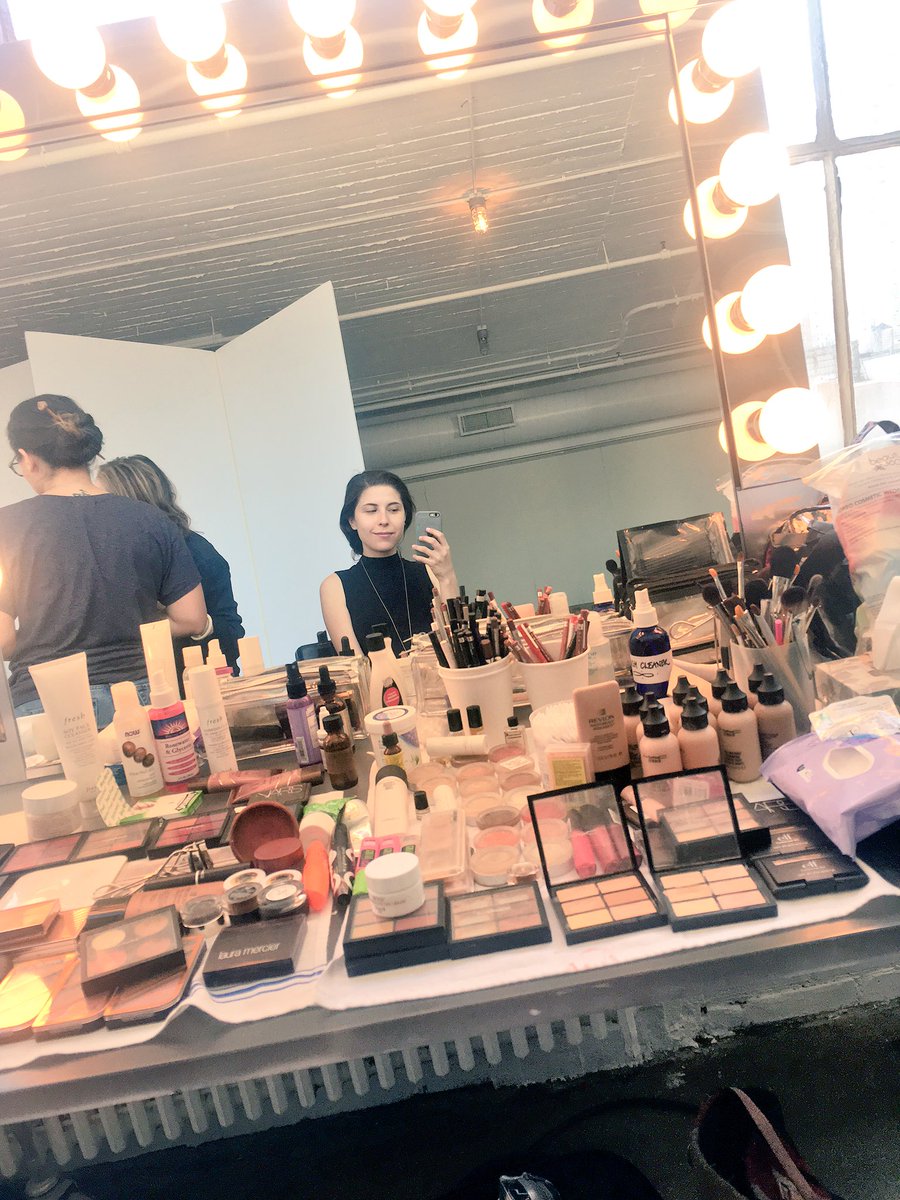 aannggeellll's tweet image. so. much. makeup. #bionicactress