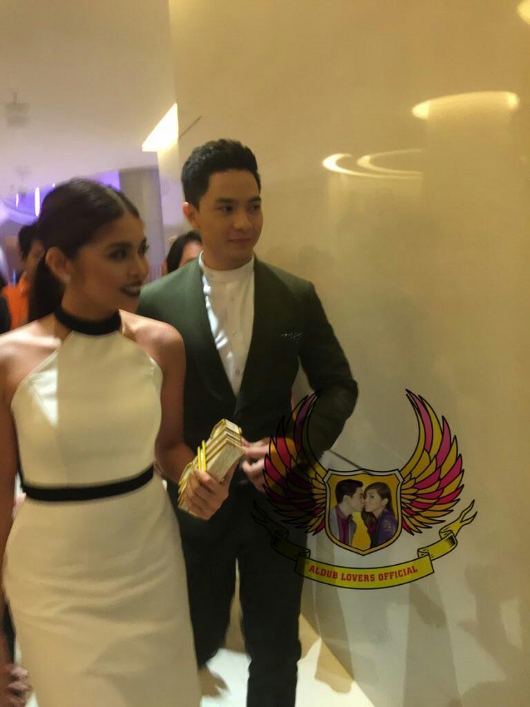 ofcmaidenlovers's tweet photo. [UPDATE] Maine &amp; Alden arrived at Novotel Grand Ballroom, Cubao TOGETHER!

© @aldub_lovers 
#ALDUB47thBOEAwards https://t.co/Ipnu3cXnAu