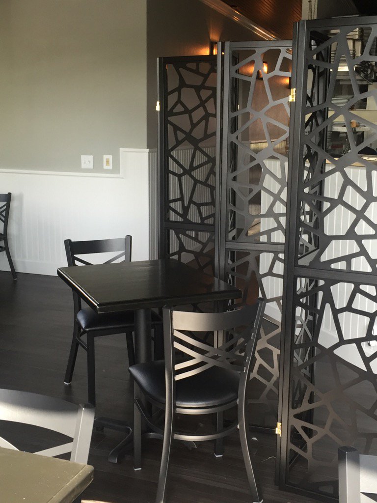 Our back dining room looks gorgeous!