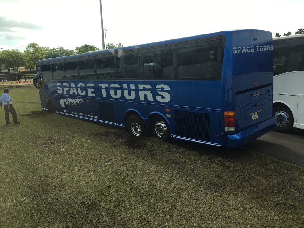 greed086's tweet photo. If any bus would get stuck in the mud today, it would be this one #darksidehalf #rundisney https://t.co/ov8vKnqmcS