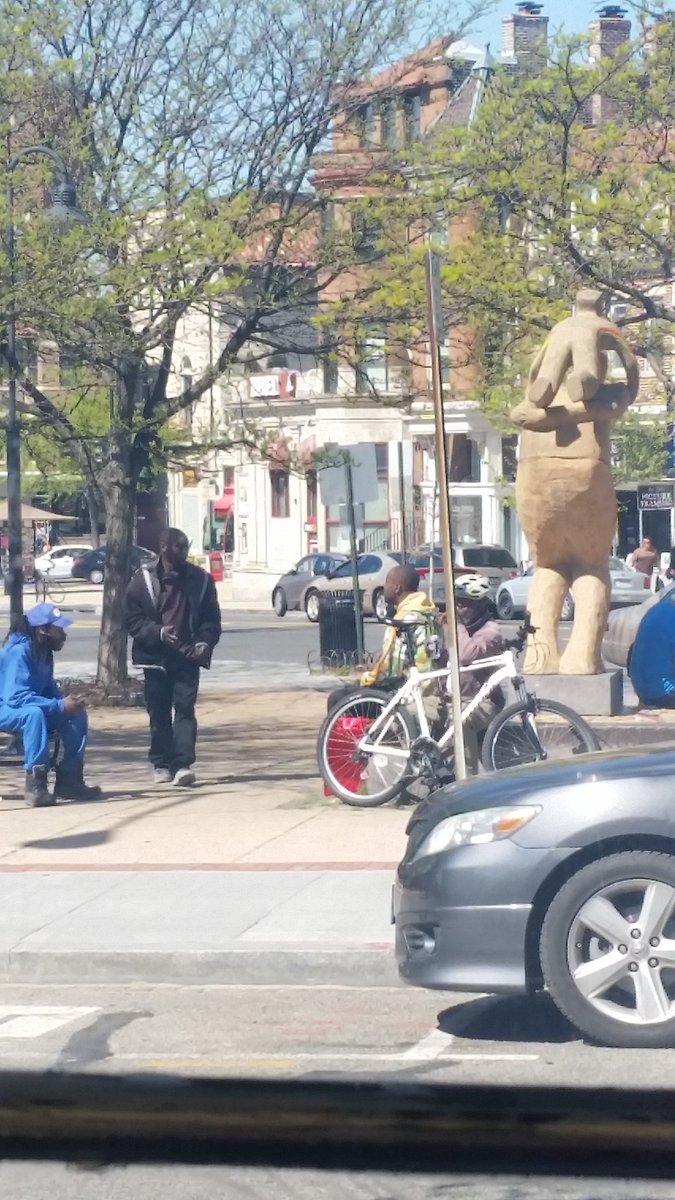 UnityParkADMO's tweet image. Morning beers and splitting up the pack in the red bag with @AdMoBID @DCPoliceDept