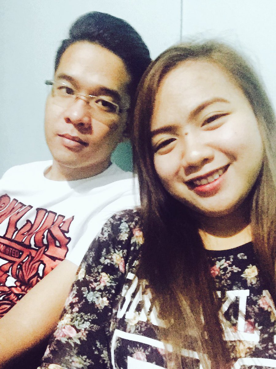 Criseldamavie's tweet photo. Yung nagkapikunan kayo ng dahil sa pagtatalo sa mga presidential candidates ๐๐๐ #MakeUpSelfies https://t.co/tilXfjCXUa