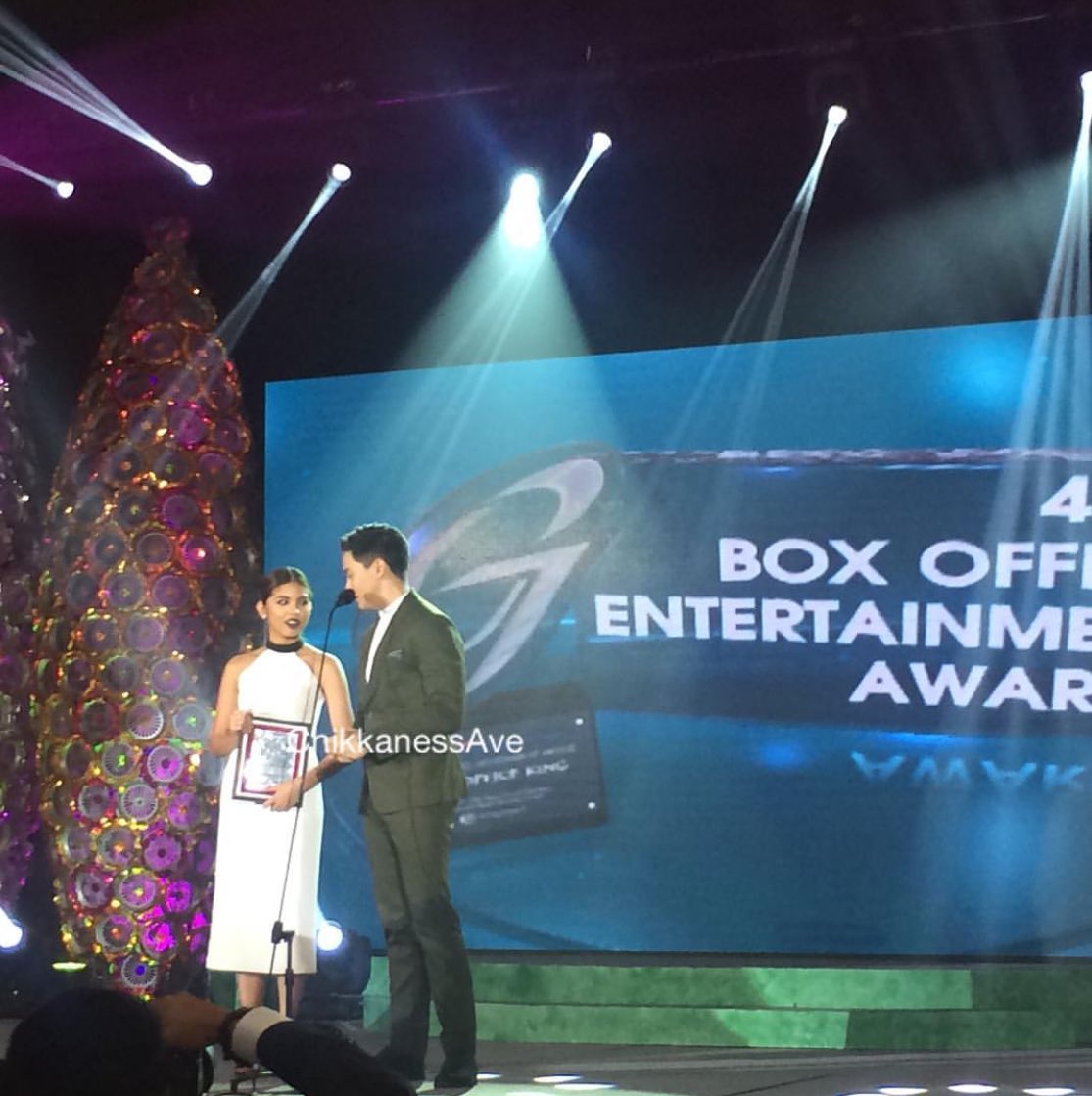 ofcmaidenlovers's tweet photo. [AWARD]Highest Opening Movie Gross for all Time: My Bebe Love
  
© chikkanessave | IG
#ALDUB47thBOEAwards  https://t.co/lnr9B4Jpdq