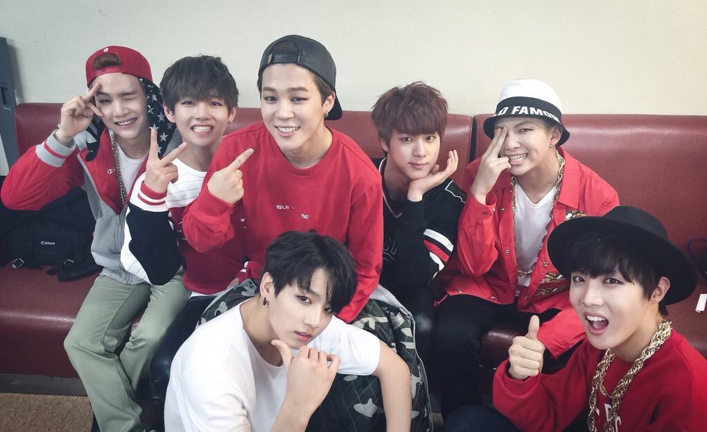 ALRmJnSgJhJmVJk's tweet image. 한국의 ARMY와 이어지고 싶어!❤️❤️
#한국ARMY #친구 #되고싶어 #방탄소년단 #일본ARMY와친구가되어주십시오 😭