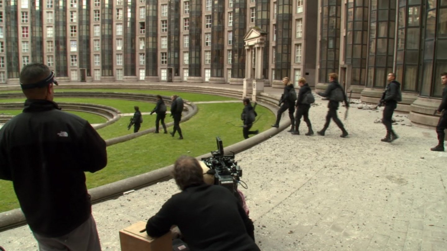 Andreas Kofler Thehungergames Mockingjaypt2 Filming In Ricardobofill S Espaces D Abraxas In Noisylegrand T Co Vqnxytnrh4 Twitter