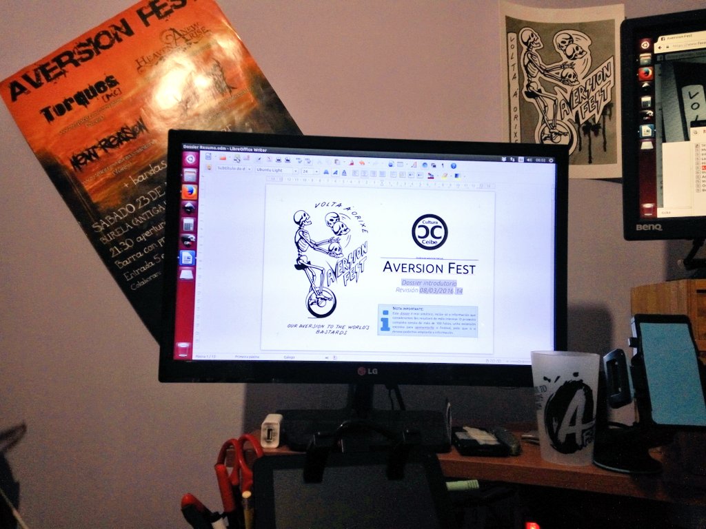 AversionFest's tweet image. Bos días! Seguimos traballando e roubándonos horas de onde non as hai ;) Hoxe toca papeleo...

Go cafeína á vena XD