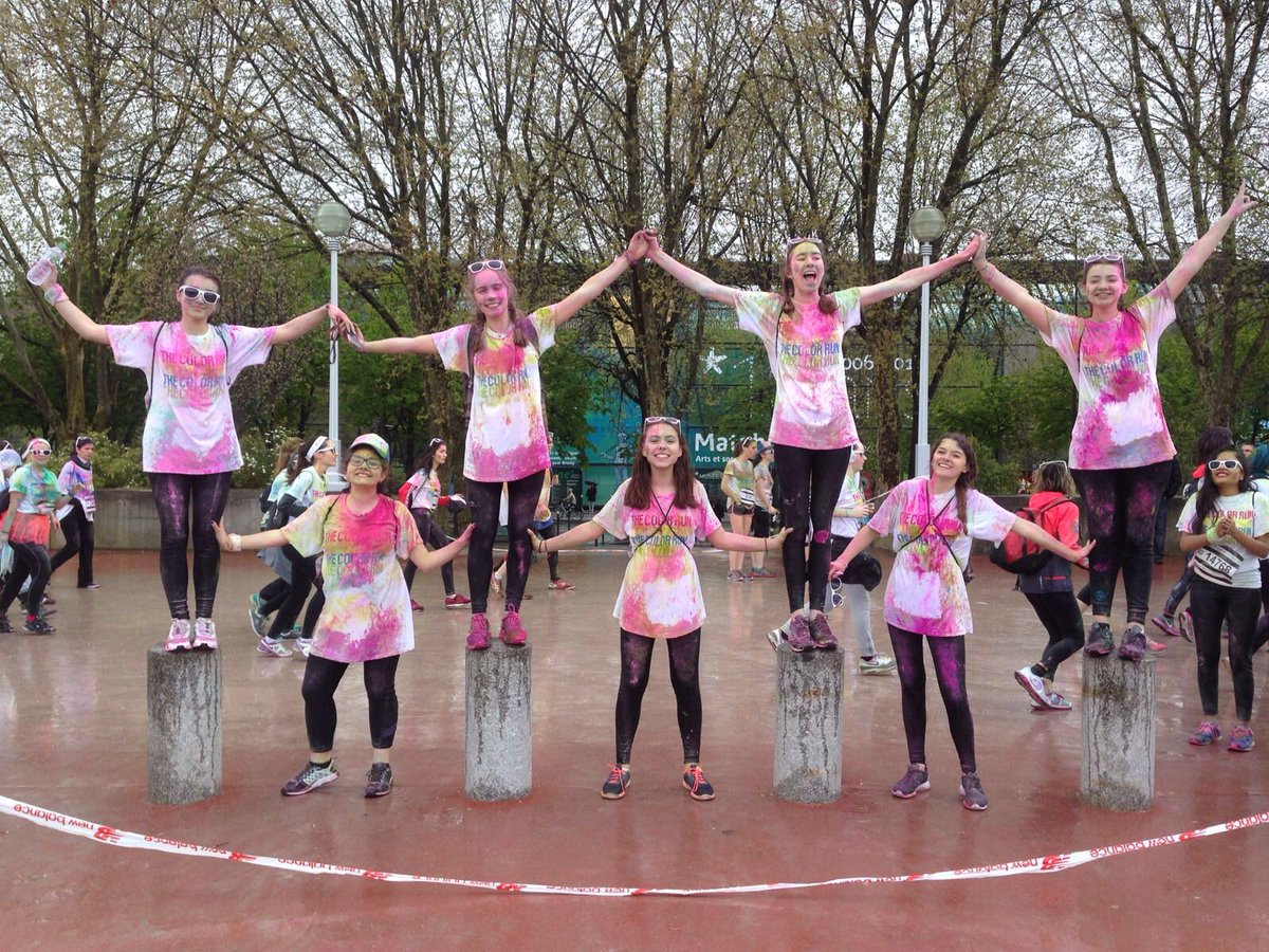 louizi_'s tweet image. #ColorRunParis 🌷