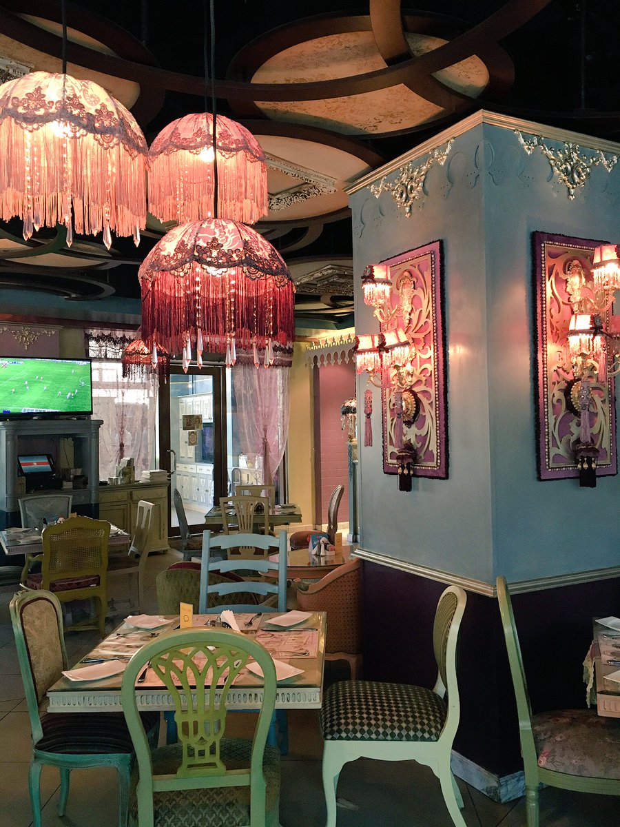 sabinaismaeel's tweet photo. @shakespeareuae Perfect setting for a nice quiet #Tea #RAK https://t.co/Ve0QOGAvGT