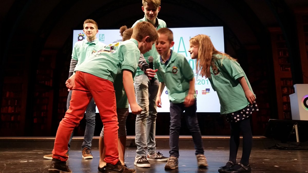 Les enfants hackent le lancement de la Semaine de la Créativité car ce sont eux la Wallonie de demain #sdlc16