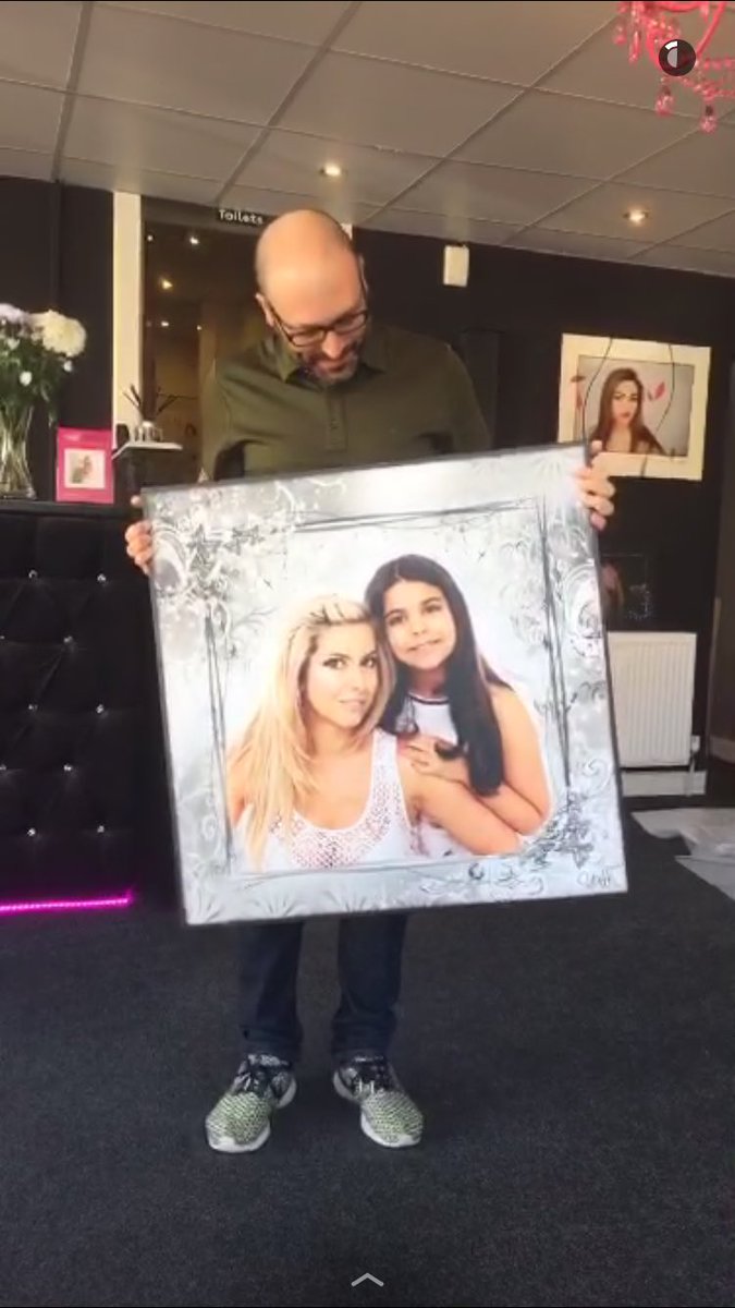 To say I'm happy is an under statement <a href="/AdamYaffe/">Adam</a> <a href="/CarneySandra/">Sandra Carney</a> I can't believe how fab my <a href="/YaffePhoto/">Yaffe Photography</a> pics are 👌🏻