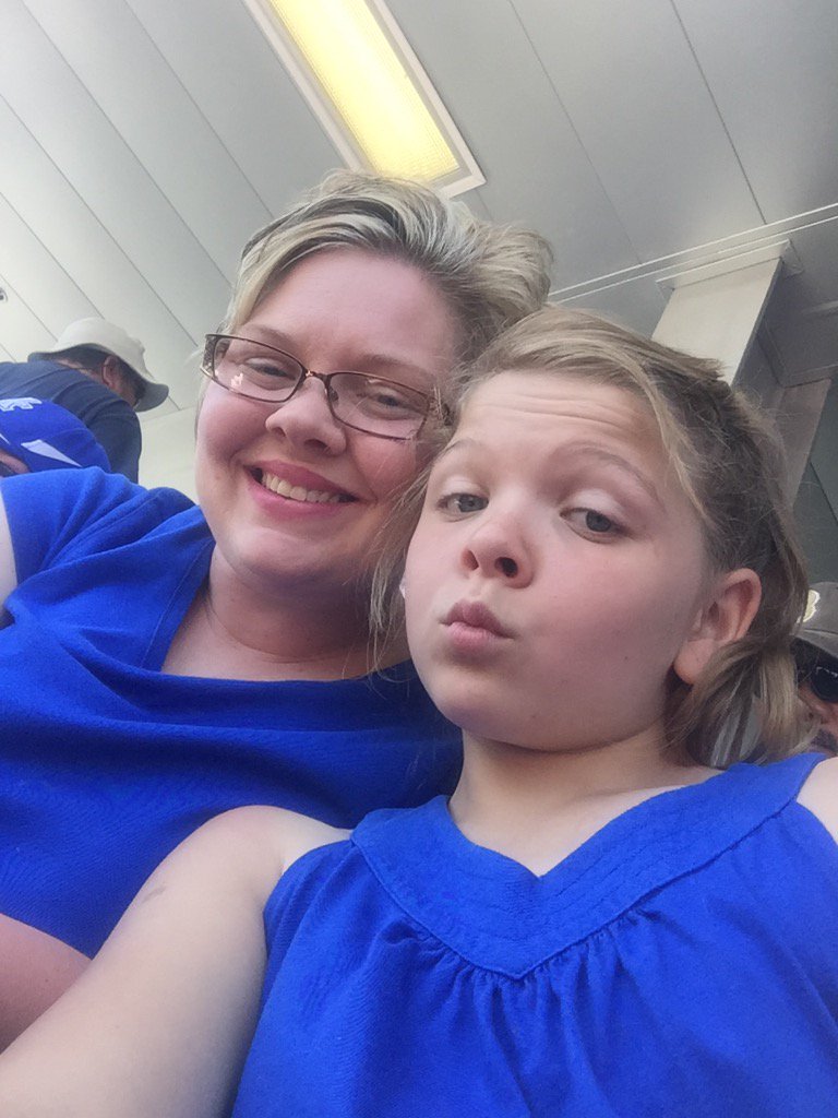 KayYounce's tweet image. #uksoftballselfie