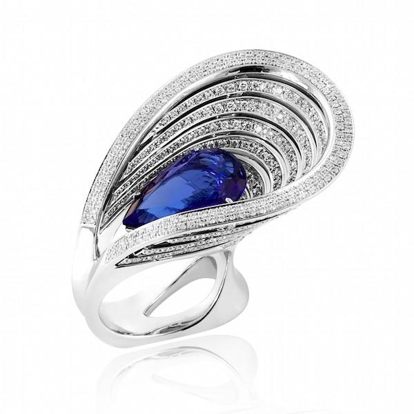 LDePasque's tweet image. My #SundaySearchForJewels pick today: this #iWantDat #ringflash by @Qayten_jewelry with sapphire/ diamonds. #jewelry