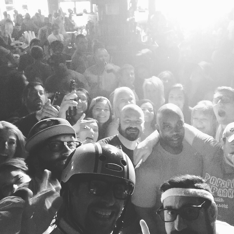 #TheSpazmatics 🖖🤓#SundayFunday 🎉💥@DawgHouseNash 🎶🍻
3-6 pm