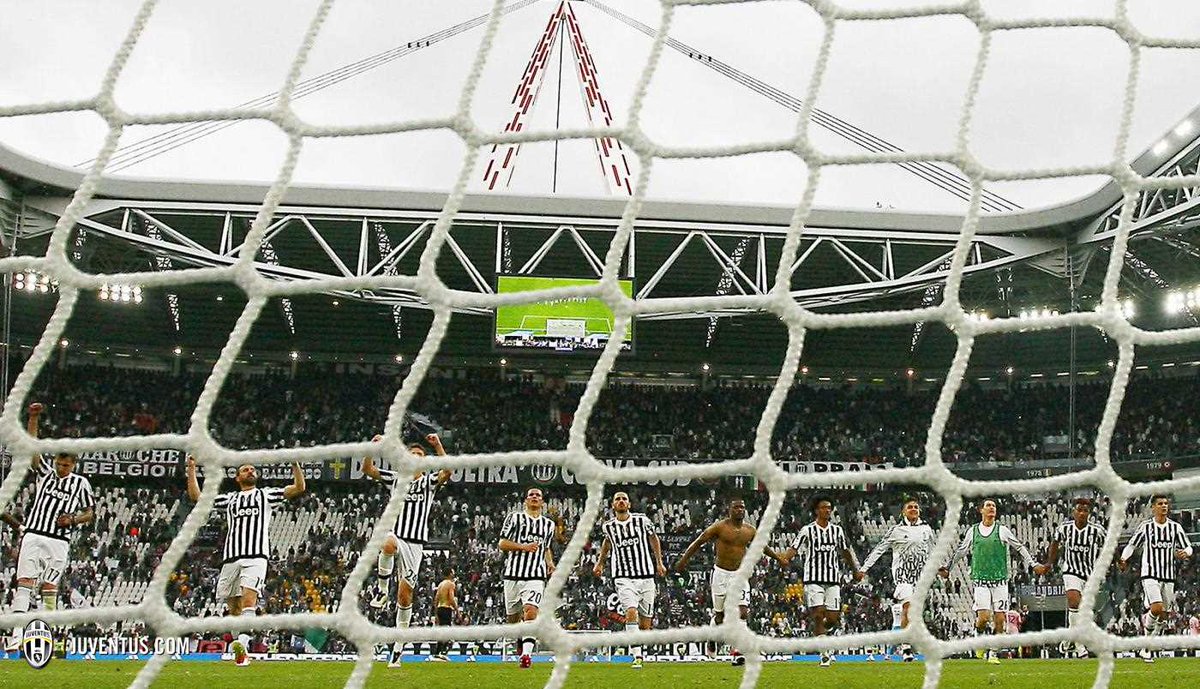 juventusfc's tweet photo. Buona serata, bianconeri! 
#JuvePalermo #FinoAllaFine #ForzaJuve https://t.co/QTgApDCyg3