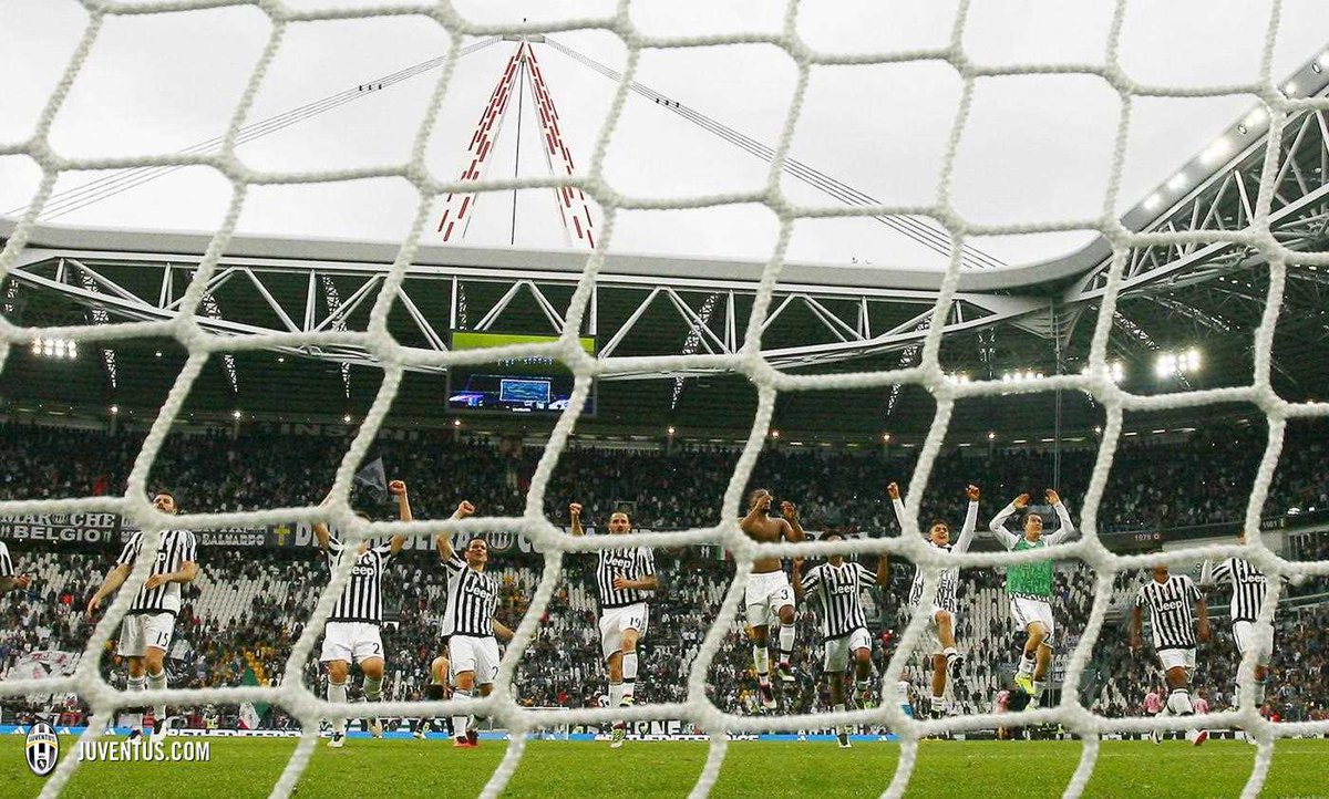 juventusfc's tweet photo. Buona serata, bianconeri! 
#JuvePalermo #FinoAllaFine #ForzaJuve https://t.co/QTgApDCyg3