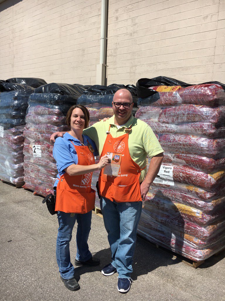 Awarding DH John Park for doing the right thing this weekend! Great job John!