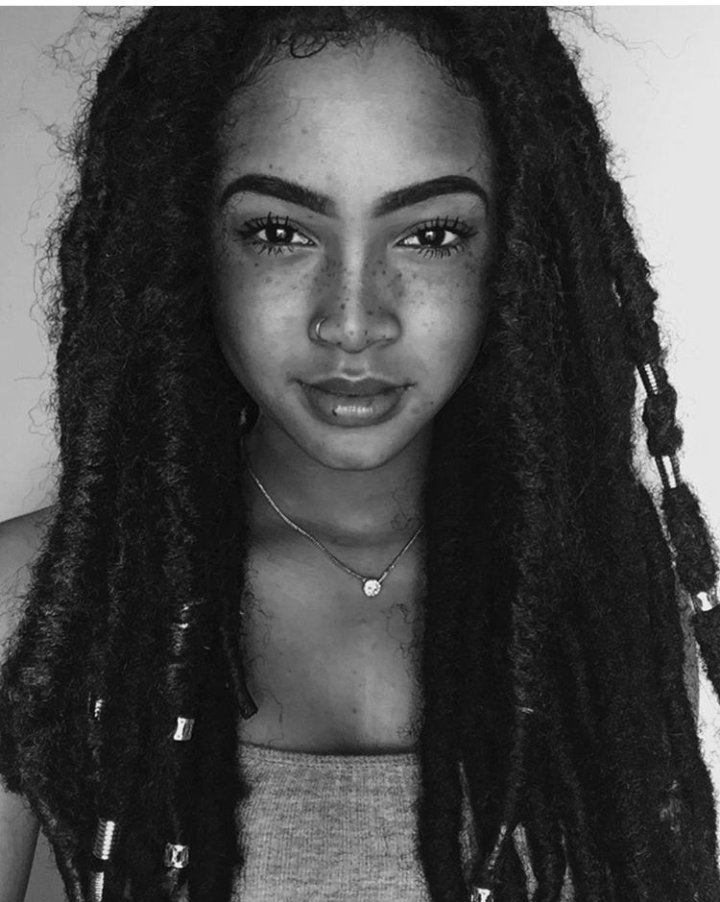 shegothrushit's tweet photo. B&amp;W 🌚🌑 https://t.co/xyGCNpRPoR