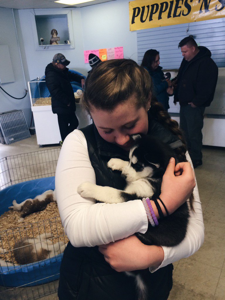 mlstockbauer's tweet photo. Idk how dad said no:// https://t.co/oAKetjlnYD