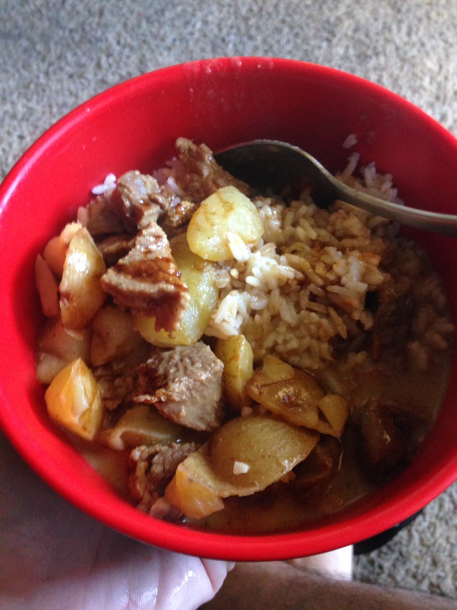 Aviawan's tweet photo. Soto Betawi Ala Saya dengan Content Sekedar nya https://t.co/N9IhsoL1Nn