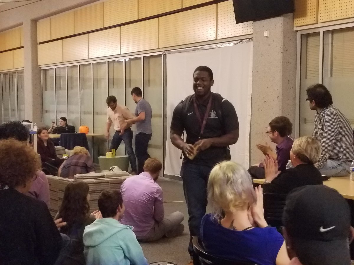 TXSTBizFounders's tweet photo. Well deserved awards, synchronized clapping, & singing happy b-day! Congrats 2 all @3DayStartup @txst participants! https://t.co/vuYvsgmn78