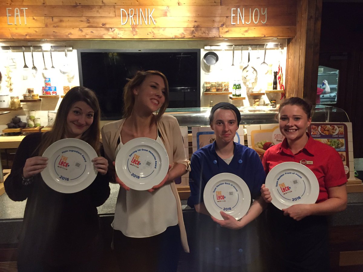 WeathervaneBF1's tweet photo. Weathervane lock in 2016, what a great night, ☺️, well done to all the winners this year @WeAreSUGM @SpencerGraydon https://t.co/Qv5H1LUxeT