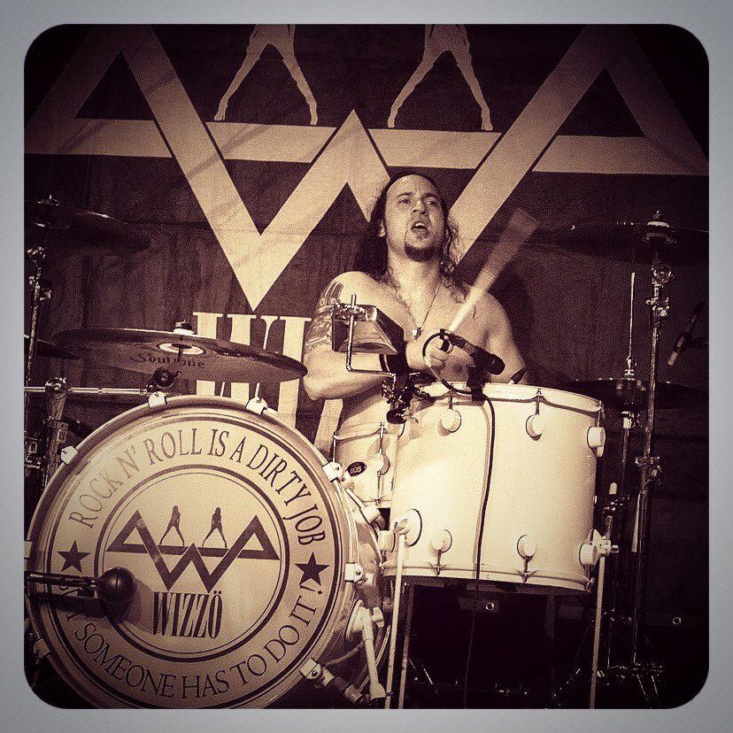 LionDnf's tweet photo. Yesterday at @WizzoOfficial show...
#wizzö4life #tour2016 #dirtyjob #realhotstuff
@SoultoneCymbals @brentfitz https://t.co/dVCPElC3Jr