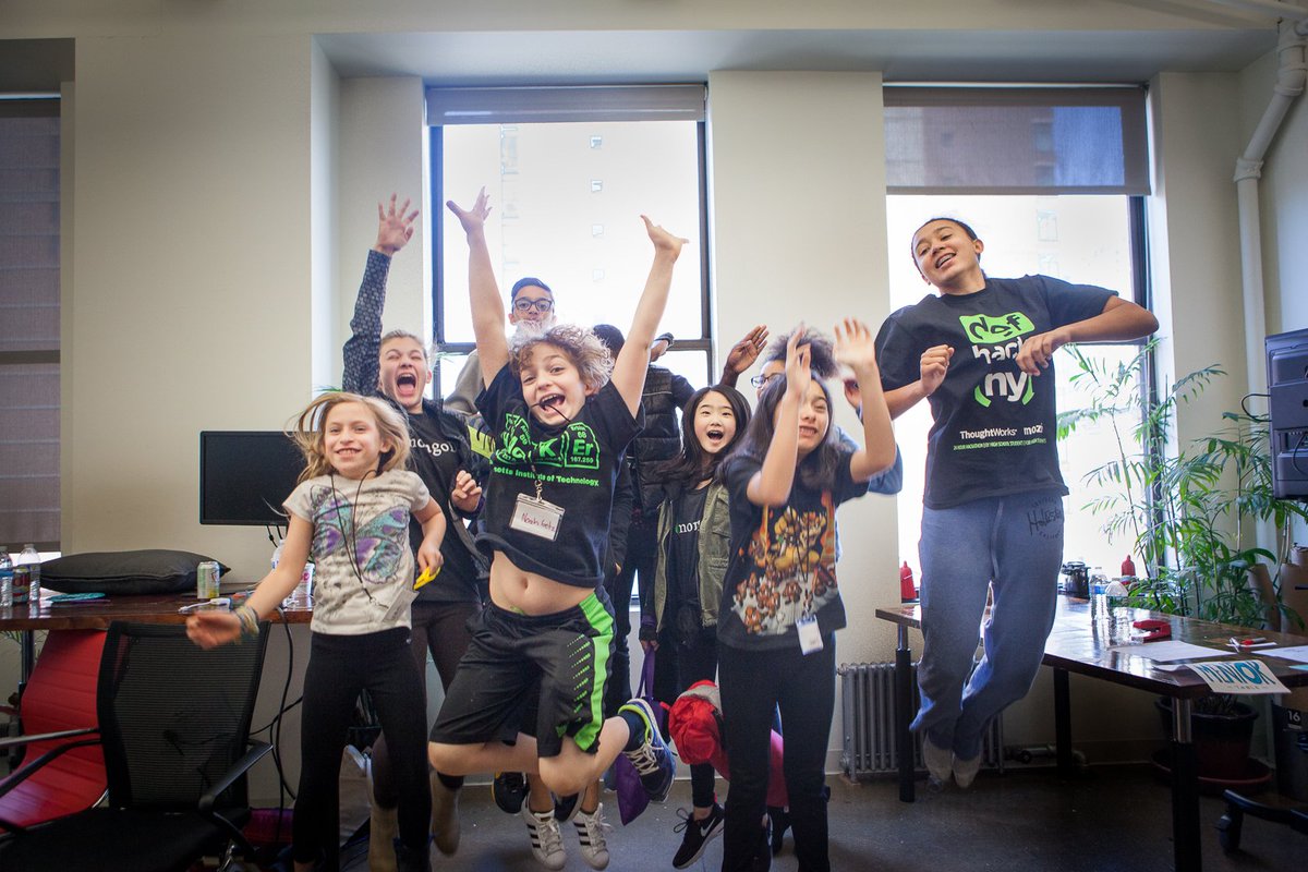 nanohackers's tweet image. So proud: Team [Nha.science] won &quot;best game&quot;! #defhacksNY #FirstHackathon