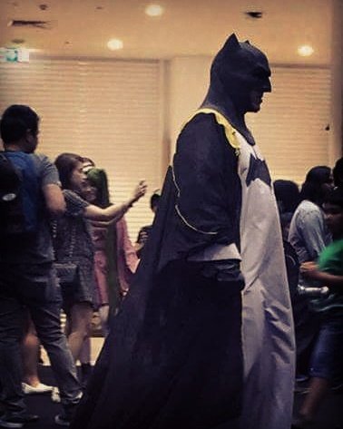 brucealbaidhani's tweet photo. #mefcc #mefcc2016 #khaleejibatman #sheikhbatman #sheikhwayne #dubaibatman https://t.co/U9zMeVNH3j
