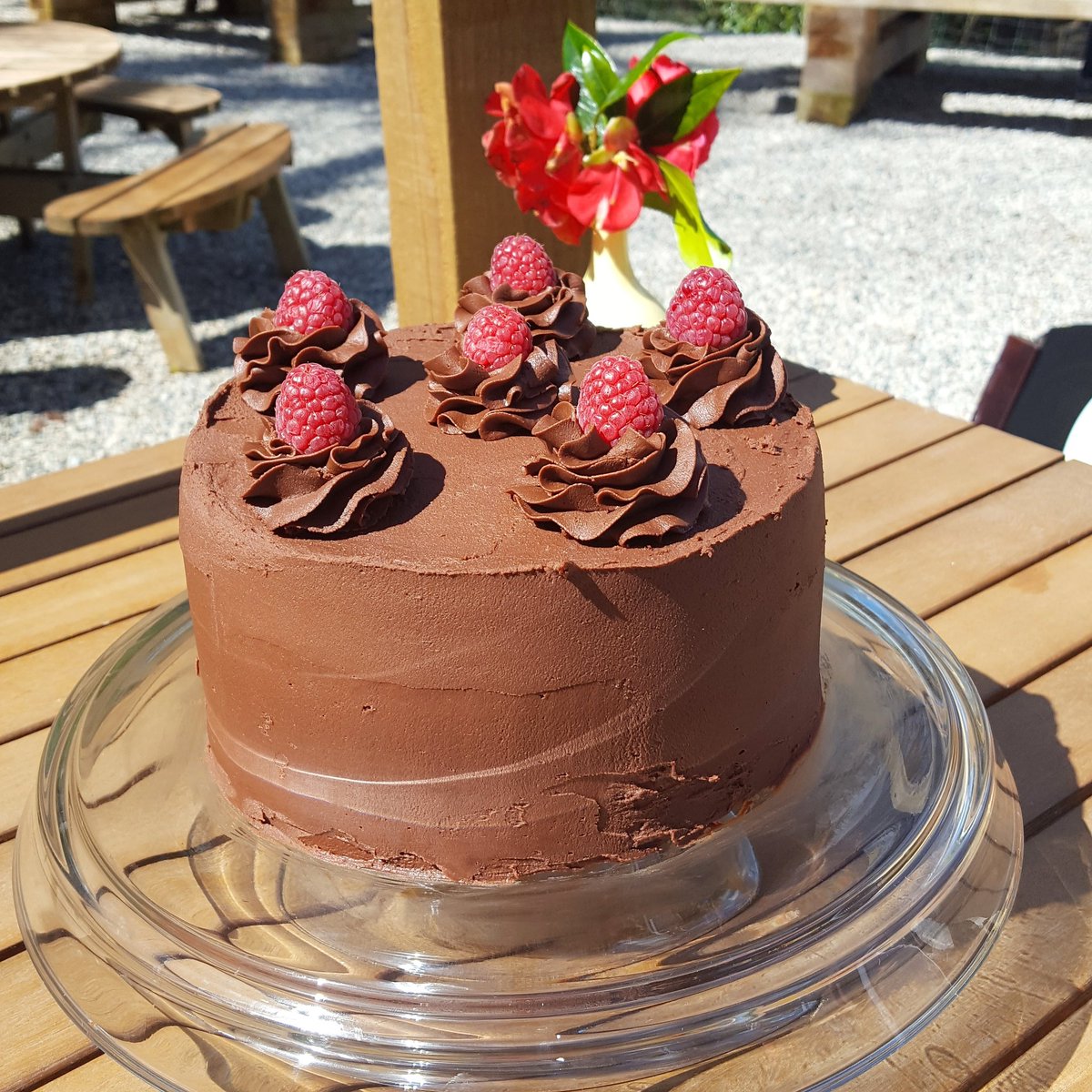 MissVsCreamTea's tweet photo. Been a bit of a busy wknd #busy #business #wedding #event #teahut #cornwall #baking #cake #chocolate #afternoonTea https://t.co/oZNr037JeA