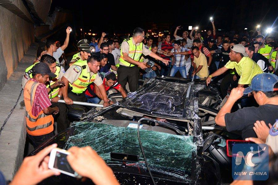 XHNews's tweet image. Latest: Death toll for 7.8 magnitude #EcuadorEarthquake climbs to 235. Our hearts go out to the people of #Ecuador