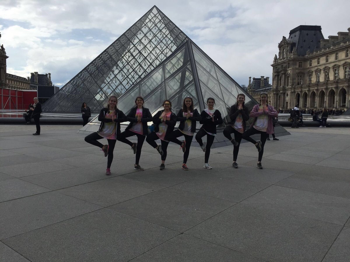 louizi_'s tweet image. after #ColorRunParis