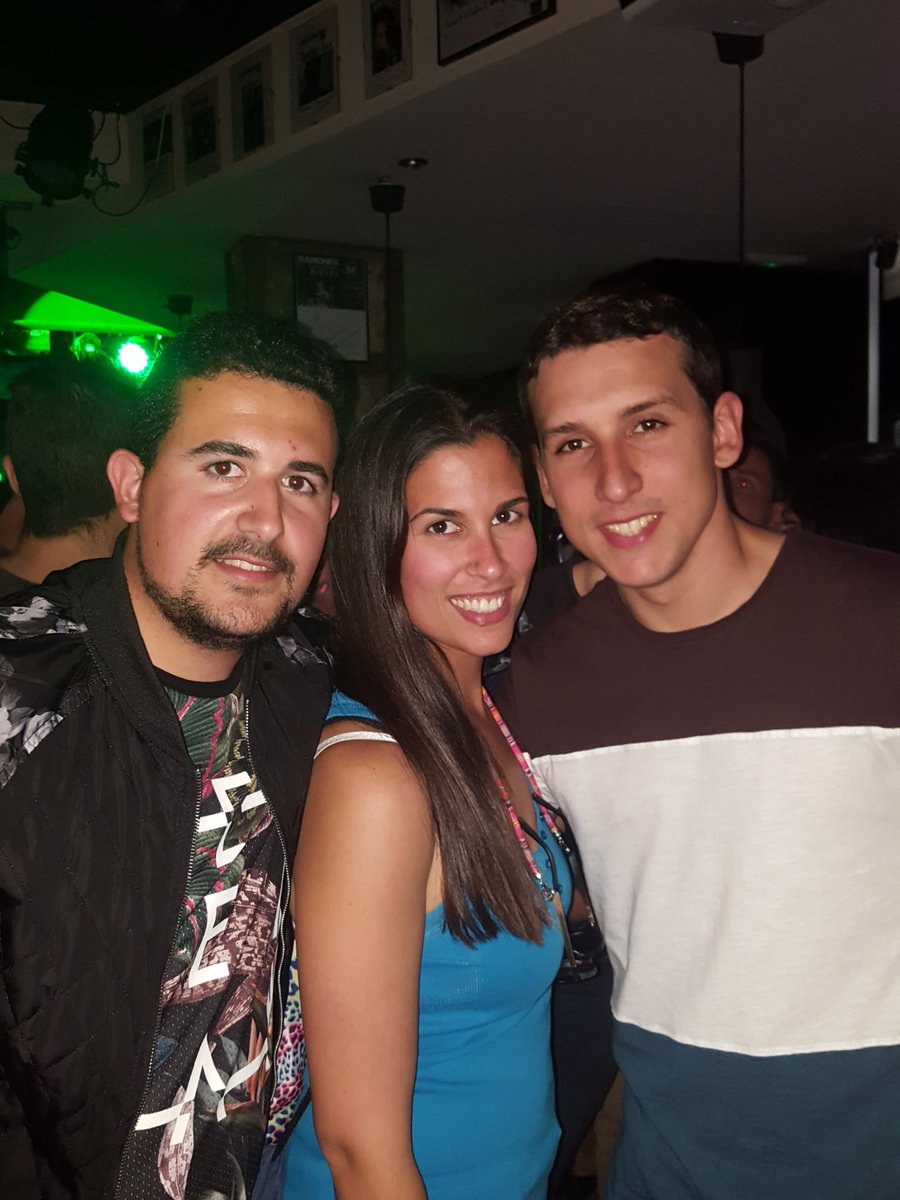 MaskiCrac's tweet photo. Som 3 pa els tres paquets!! Esteu preparats?? #sansarucircus https://t.co/yswW0Bw40K
