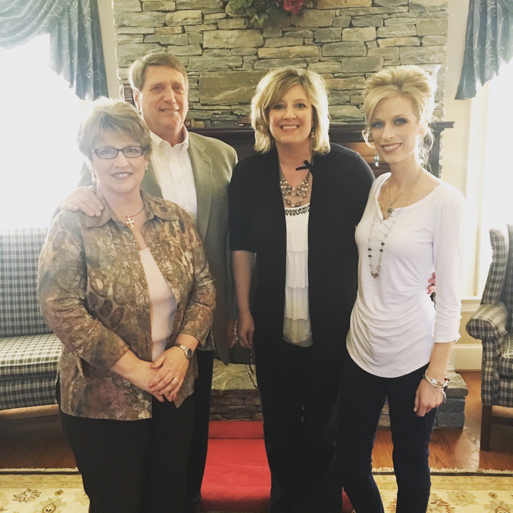 SchafferJM's tweet photo. Heading to see Celtic Woman! https://t.co/hm79mZAmaH