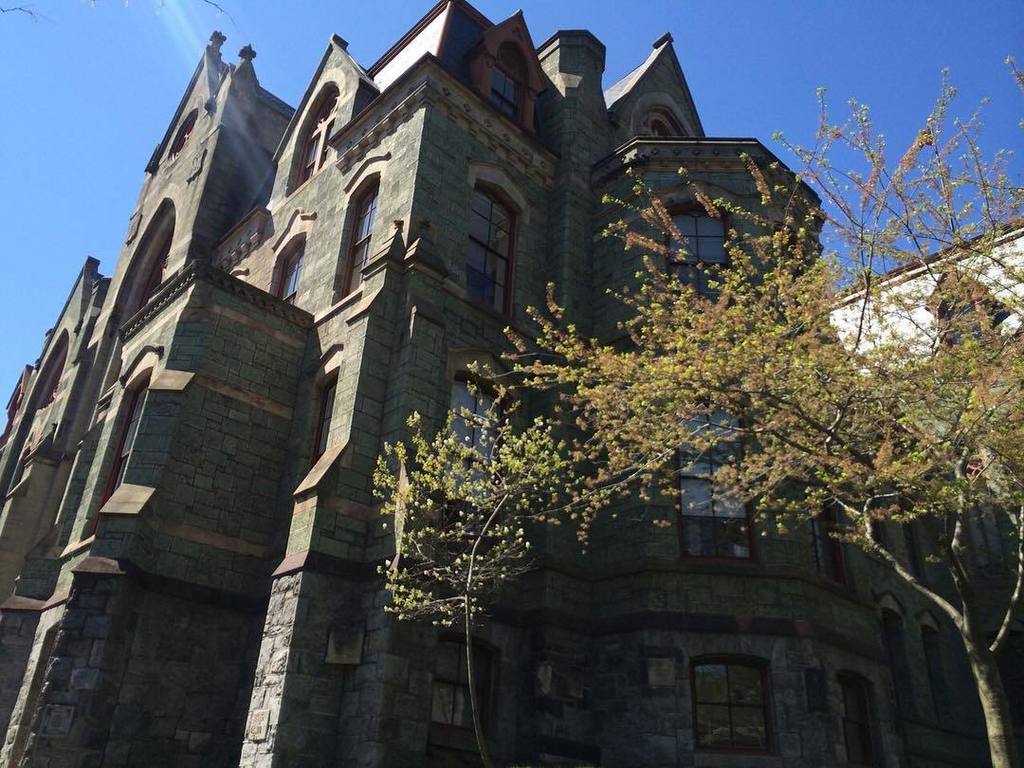 Penn's tweet photo. College Green is almost green again. #penn https://t.co/5djJL5dFQO https://t.co/JjwEhTFAr7