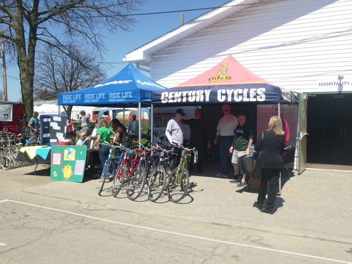 cjfsoutreach's tweet photo. BIG Thank you to a great @EarthDay_CLE #EarthFestCLE2016 https://t.co/90k2pHfTtU