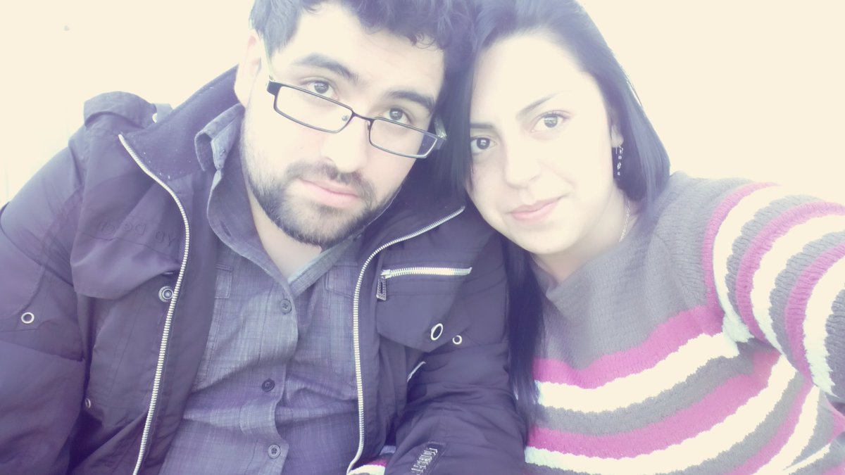 Seduardolol's tweet photo. Tarde entretenida con mi amor @Carito_Isa18 https://t.co/CgL30FndZP