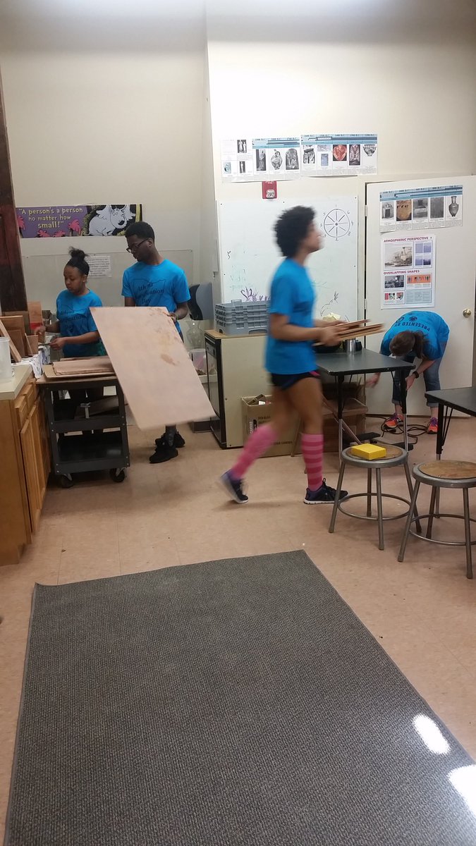 WeAreFirstOU's tweet photo. WAF, Hard at Work #AthensBeautificationDay https://t.co/gLBFxYkRhb