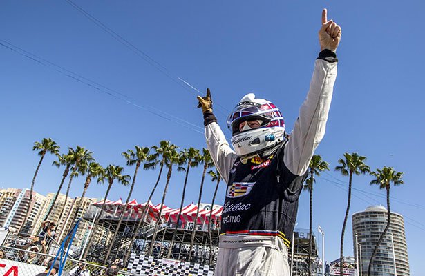 .@CadillacRacing and @JohnnyOConnell1 Win Long Beach Pirelli World Challenge sportscar365.com/gt/world-chall… #PWC @WCRacing