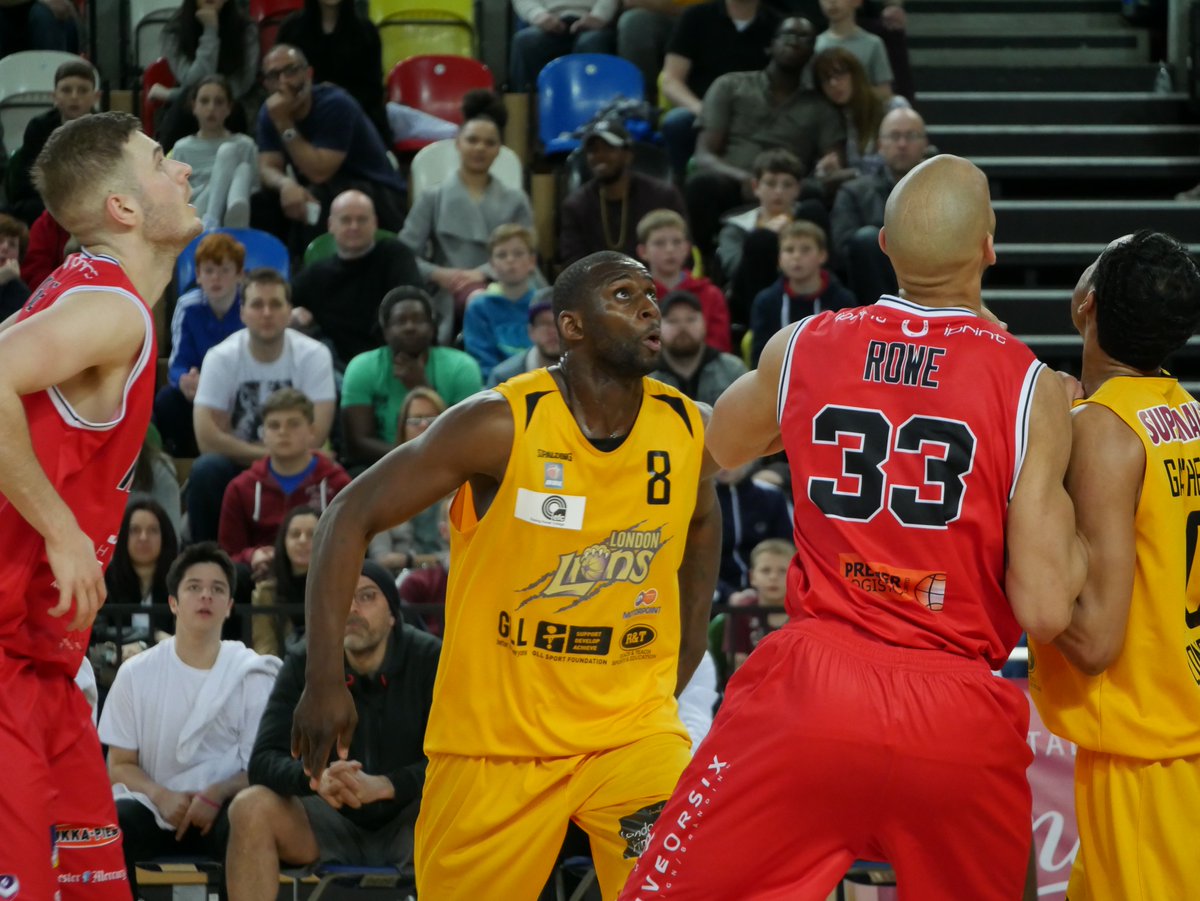 Had an awesome time watching @london_lions play last game of the season #theBBL. Any photographer positions open? ;)