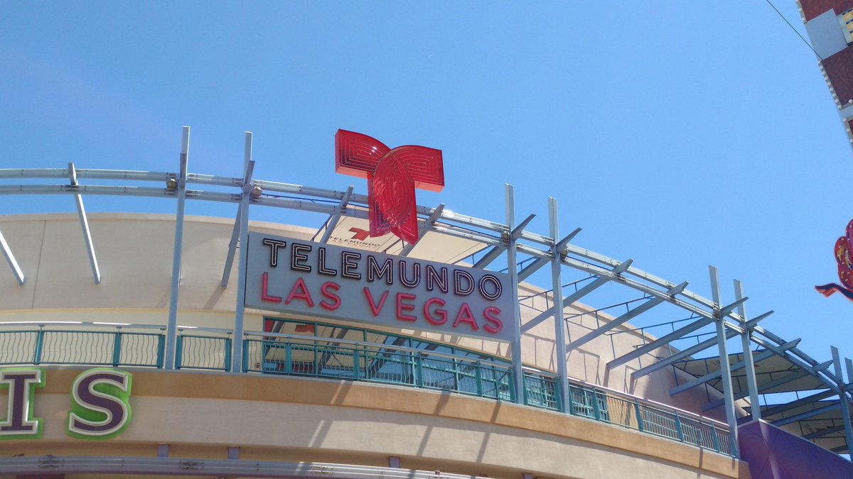 Paulbg2000's tweet photo. Telemundo!!!! #tvnetworksoftheworld
#KBLR #OLDVegas https://t.co/JiJ4LMwcEj